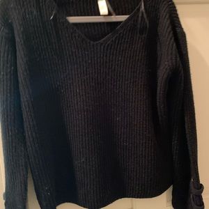 Cropped/short spring sweater
